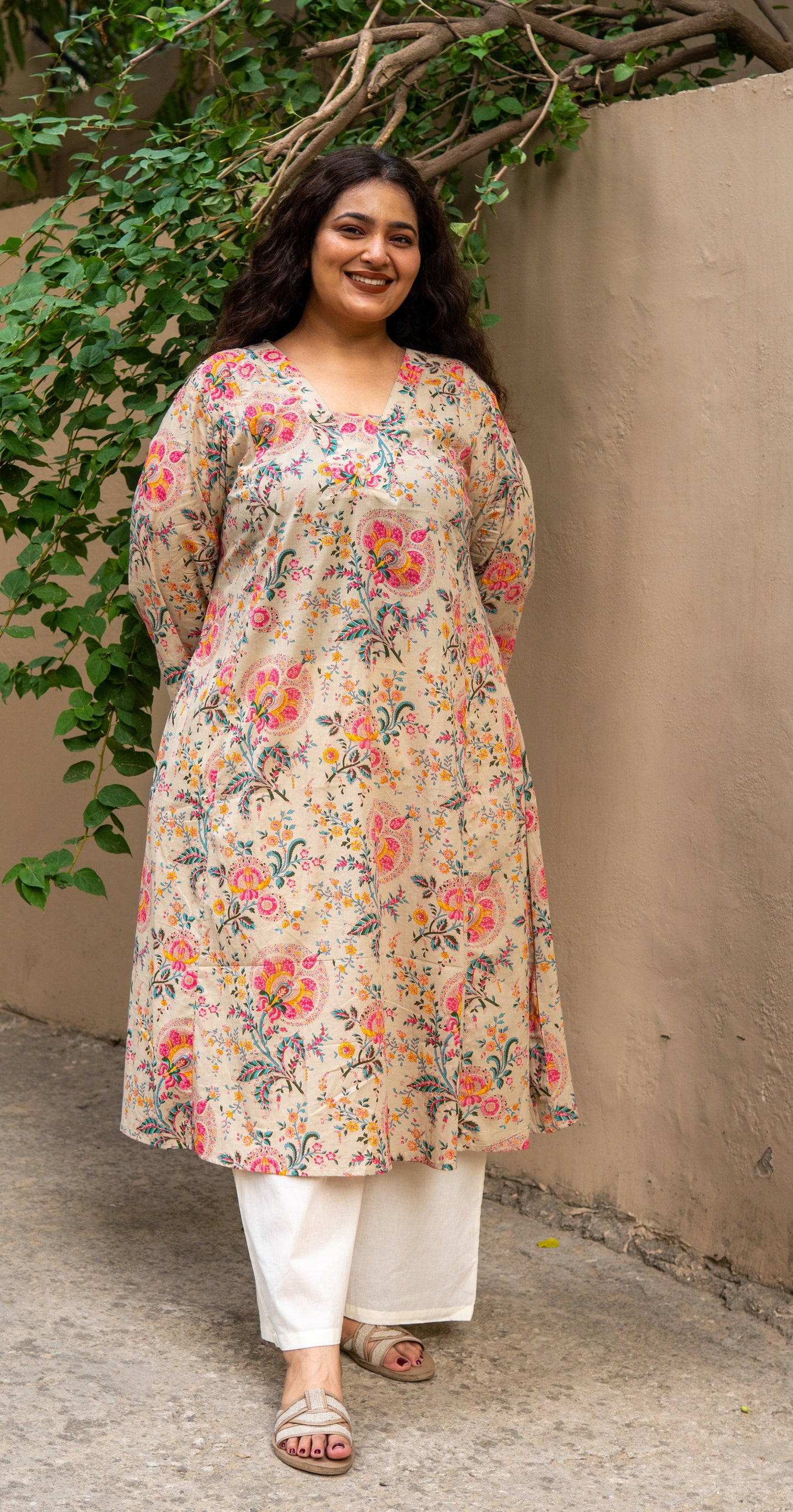 Gulmohar Grace Kurta Set