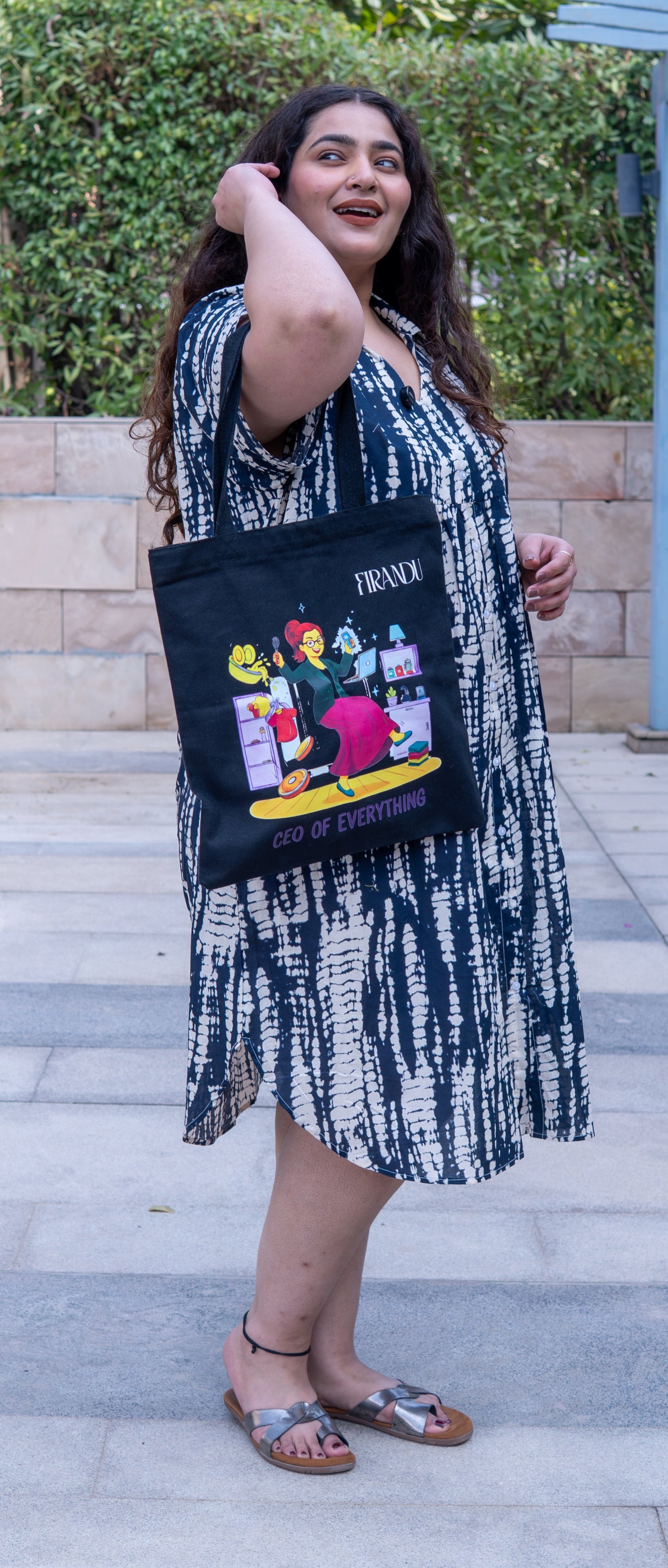 Queen of Hustle Tote