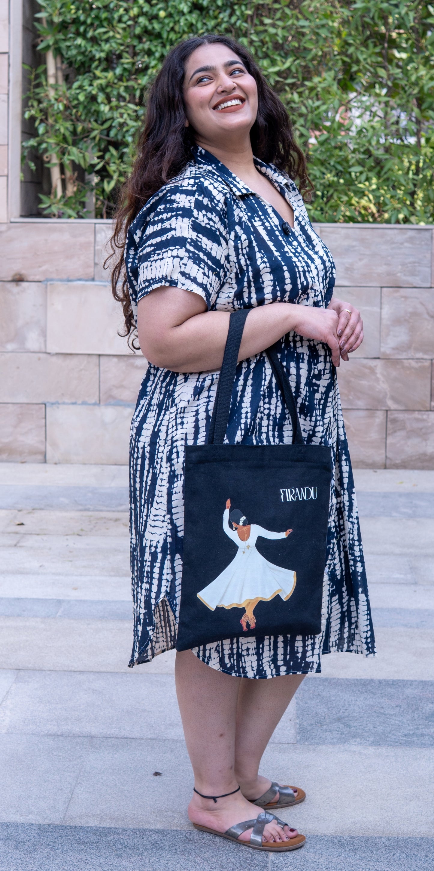 Nritya Noir Tote
