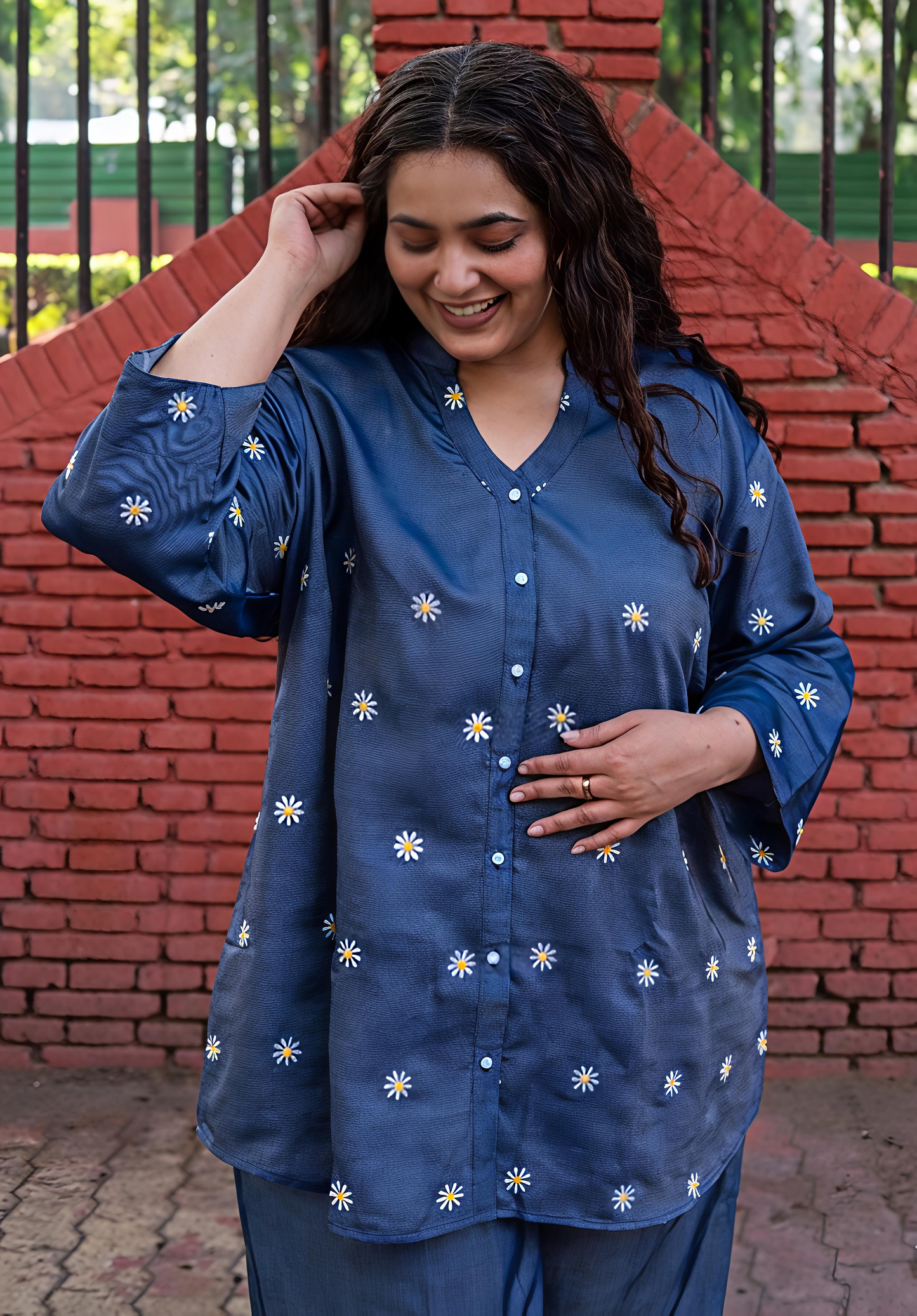 Embroidery Daisy Breeze Shirt