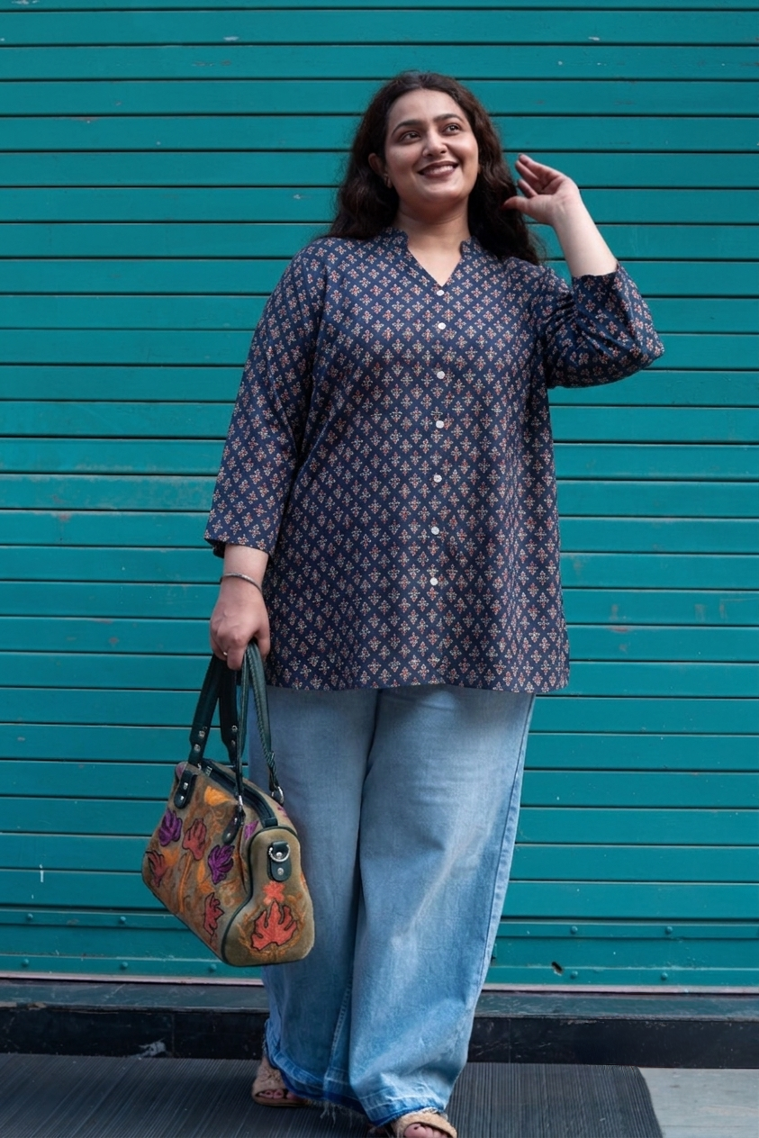 Royal Charm RelaxFit Shirt